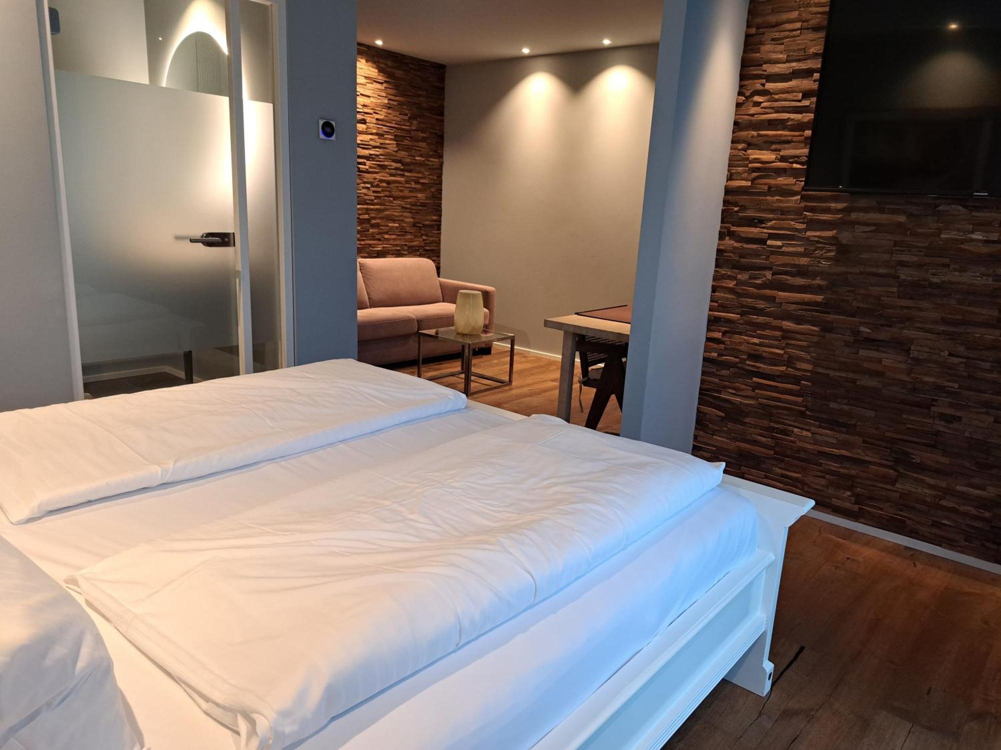 Motelplushotel Biggeseefront Olpe Ngoại thất bức ảnh